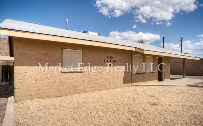 Building Photo - 3Bed/1Bath House at 15TH/Peoria! $399 MOVE...