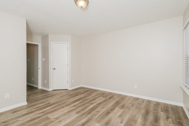 Building Photo - 8943 Browns Valley Ln
