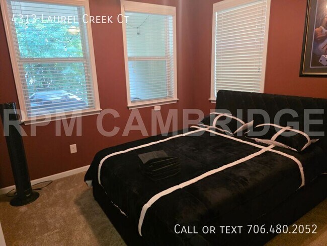 Building Photo - 4313 Laurel Creek Ct SE