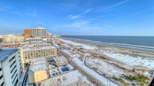 Building Photo - 3851 Boardwalk