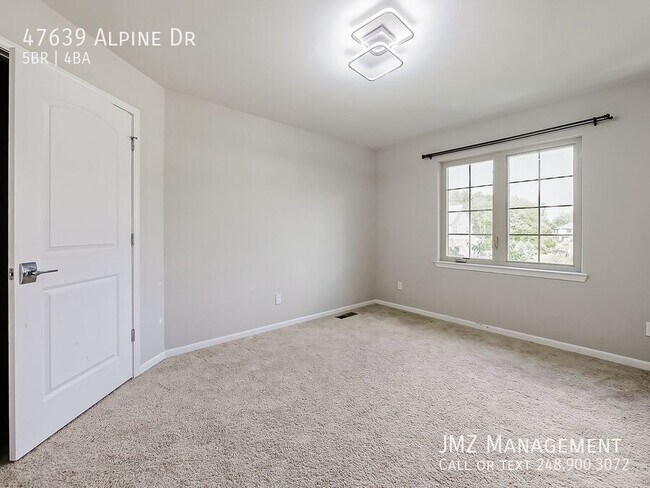Building Photo - 47639 Alpine Dr