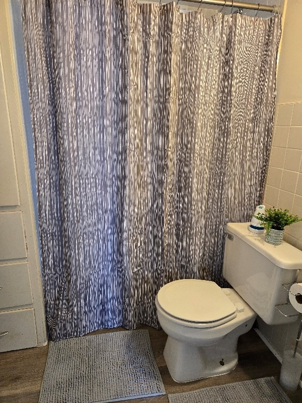 Building Photo - 718 W 23rd St