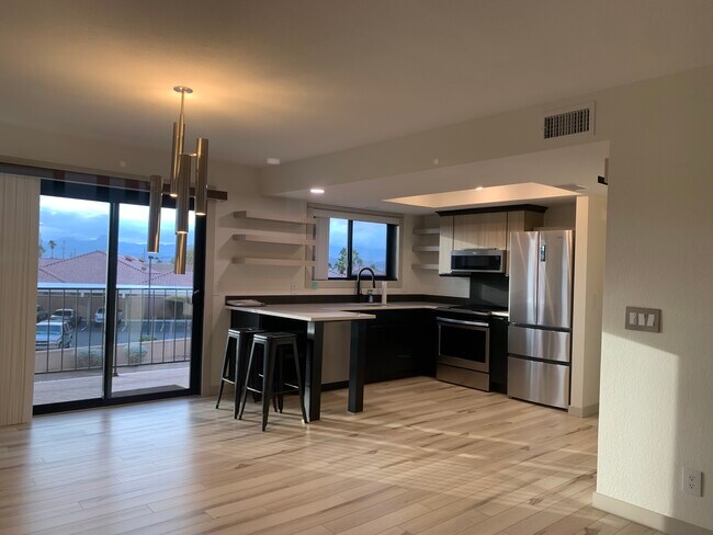 Building Photo - 350 N Lake Havasu Ave