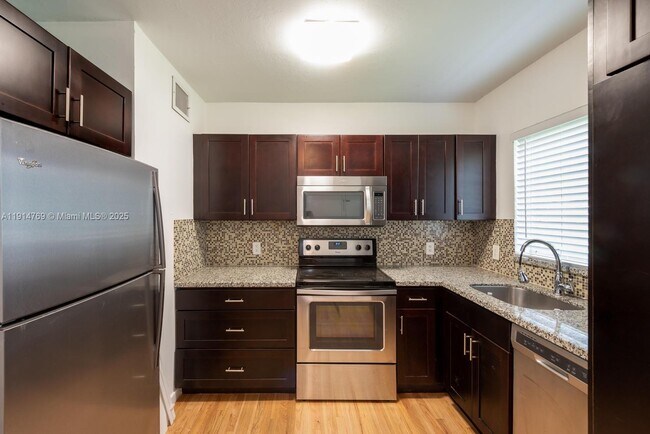 Building Photo - 7620 SW 55th Ave