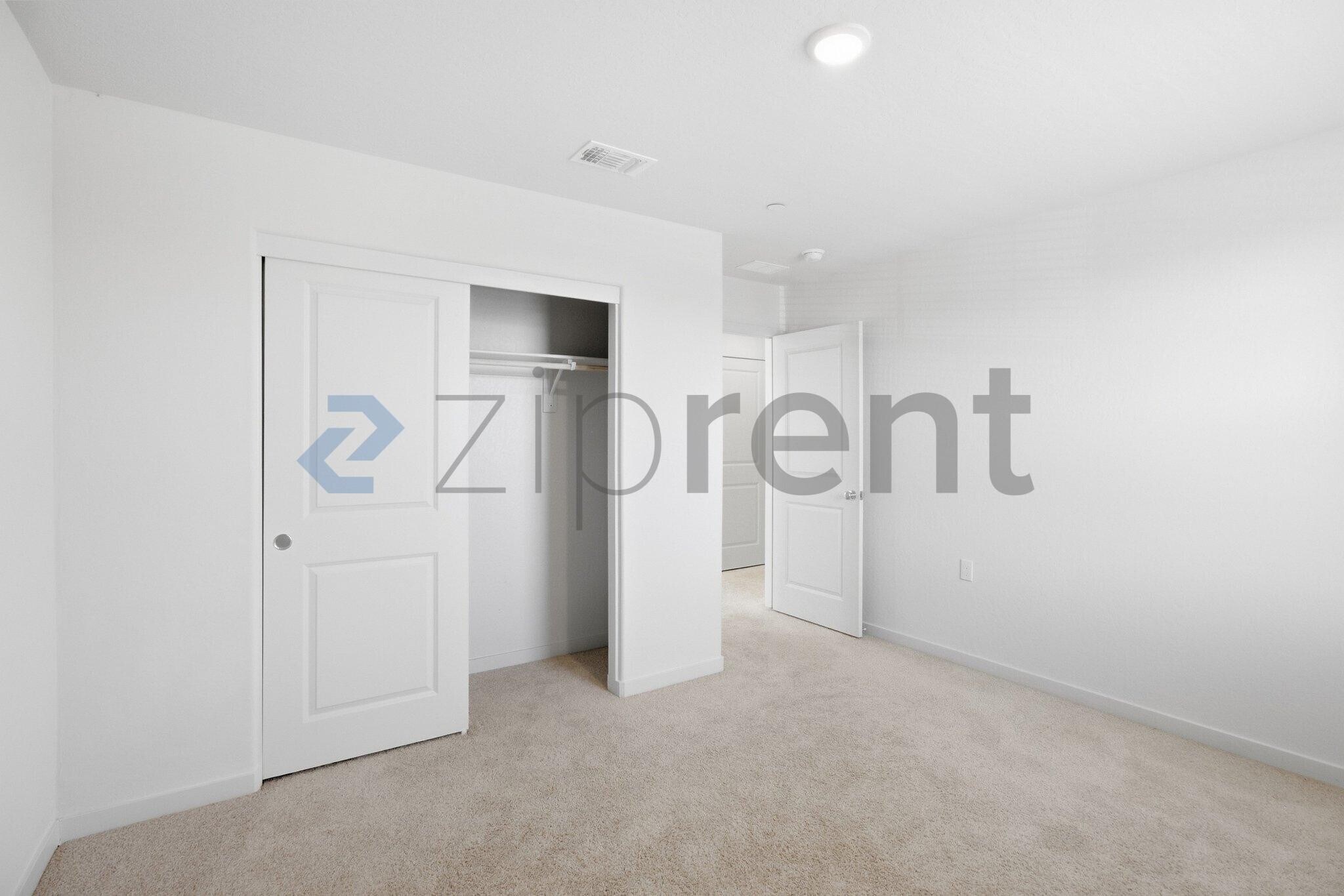 Building Photo - Unit
