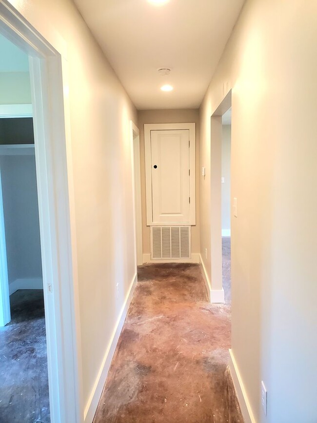 Building Photo - Great 3/2 home available in Elberta