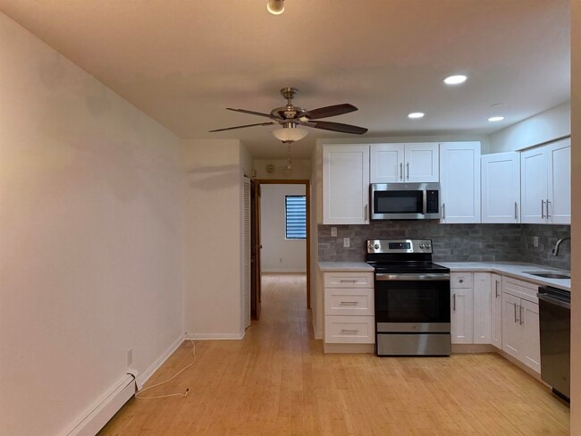 Building Photo - 74 69th St