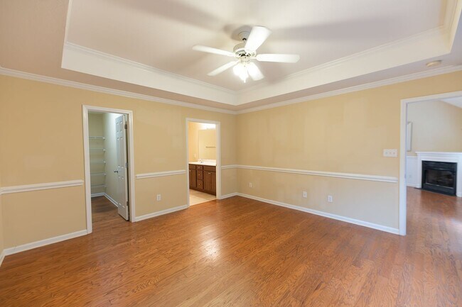 Building Photo - 111 Goldfinch Ave