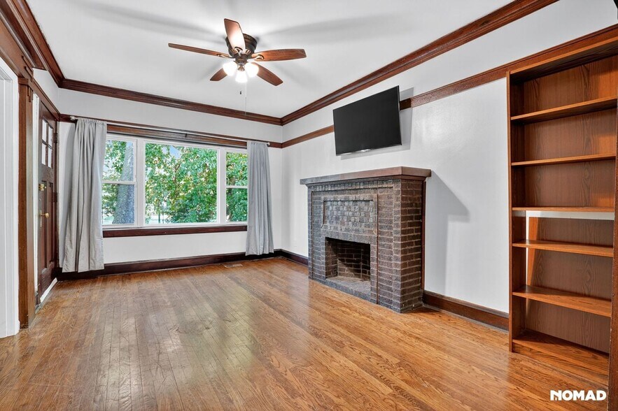 Building Photo - 2332 S Marshall Blvd