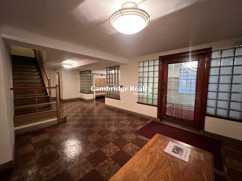 Building Photo - 46 Highland Ave