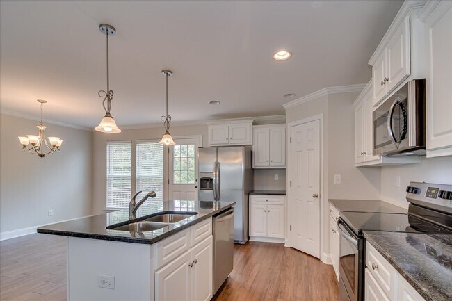 Building Photo - 33 Ashton Pointe Dr