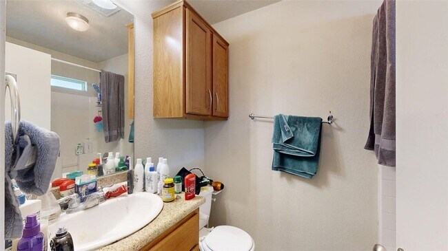 Building Photo - 2933 McLaren Dr