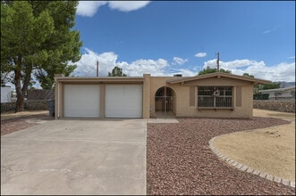 Building Photo - 4109 Roxbury Dr