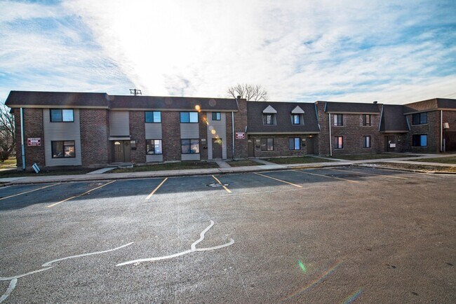 Building Photo - 13256 S Prairie