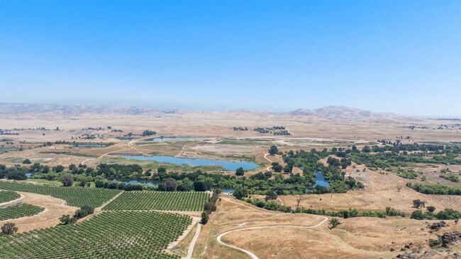 Building Photo - 14215 Killarney Dr