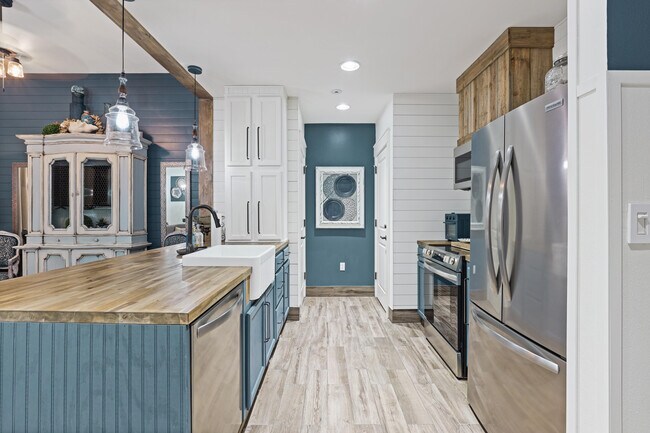 Building Photo - 9300 Baytowne Wharf Blvd