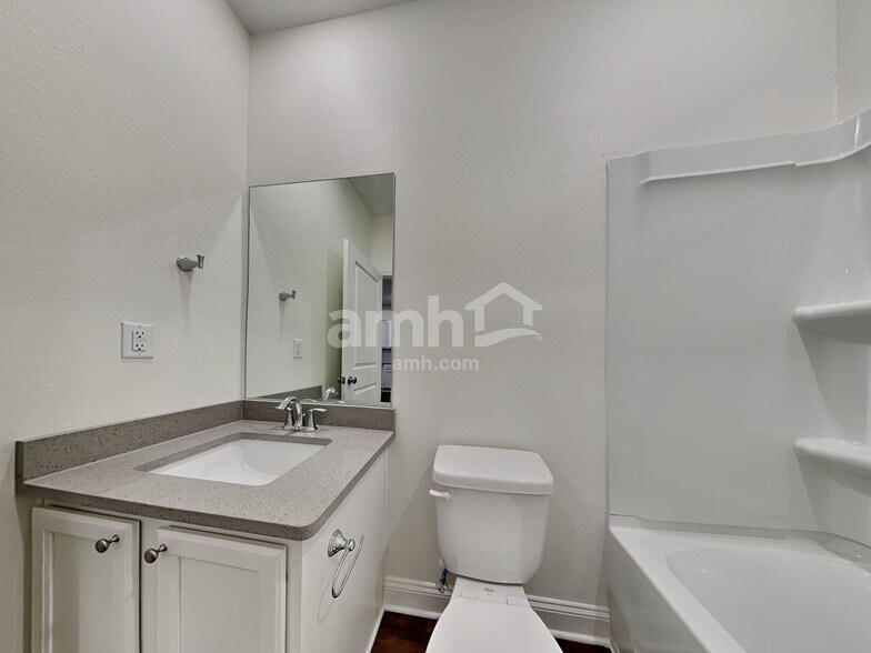 Building Photo - 389 Onate Cir