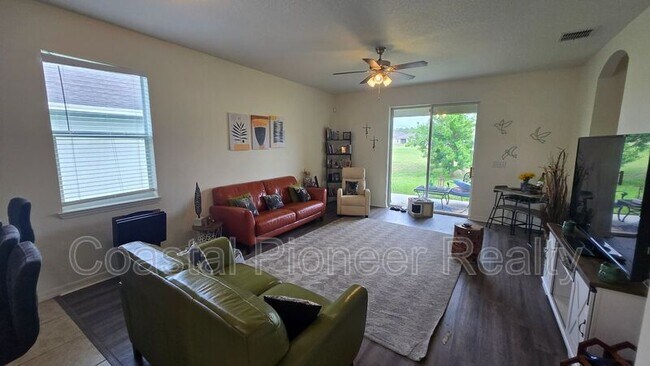 Building Photo - 30953 Water Lily Dr