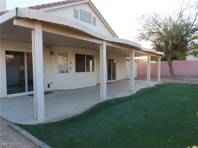 Building Photo - 676 Hitchen Post Dr