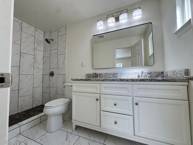 Building Photo - Academy Acres North 3 Bed Ready Now!