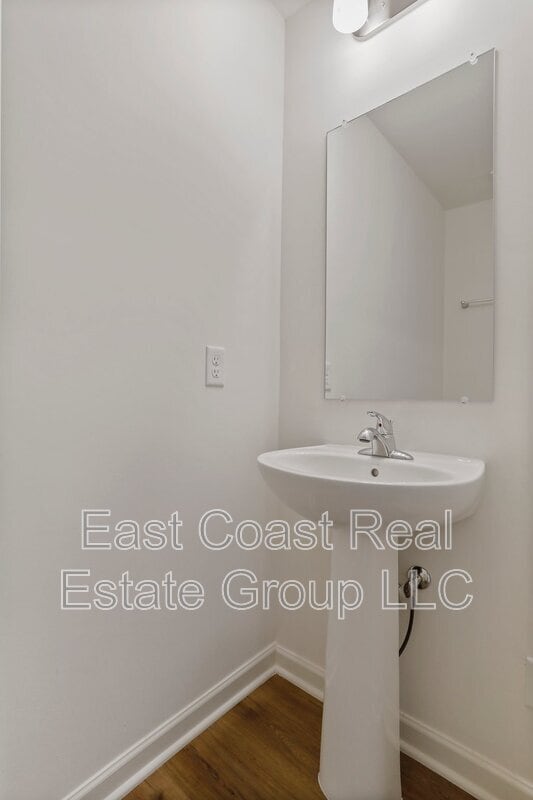 Building Photo - 11 Mengel Rd