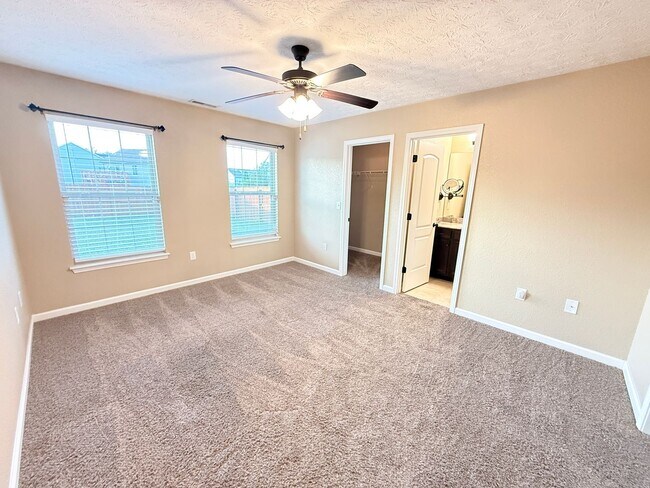 Building Photo - 2201 Hall Ln