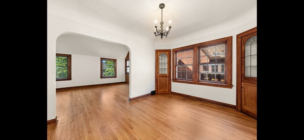Building Photo - 3707 Normandy Rd