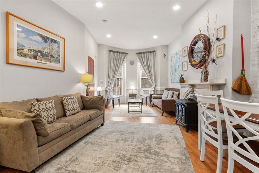 Building Photo - 57 Appleton St