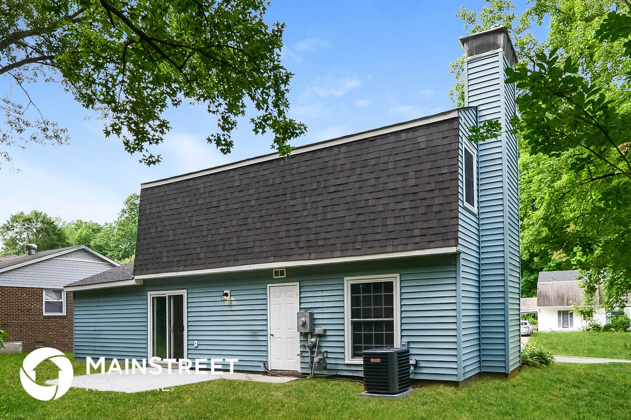 Building Photo - 405 Woodlake Dr