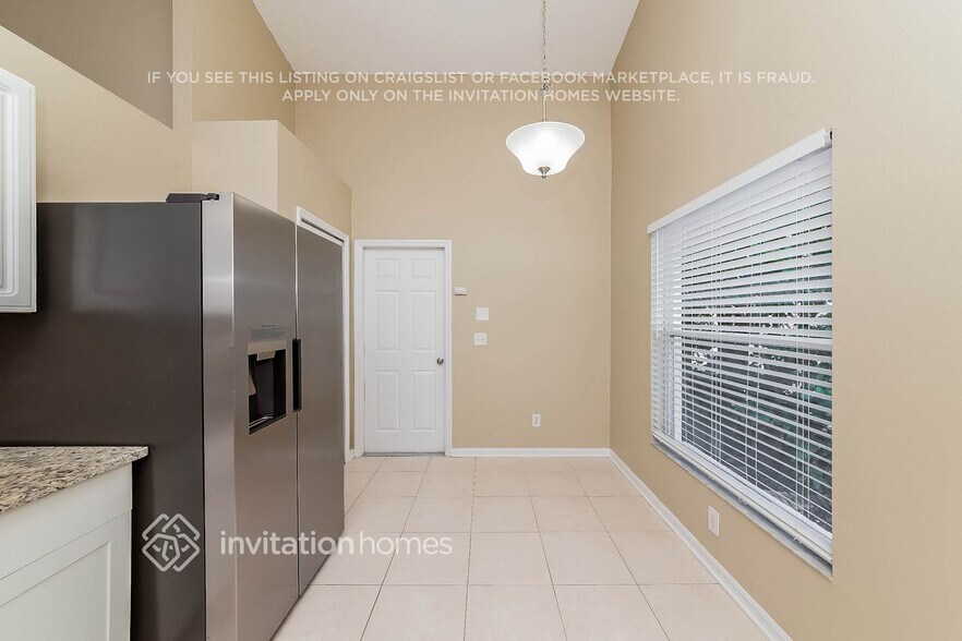 Building Photo - 4635 Sanibel Way