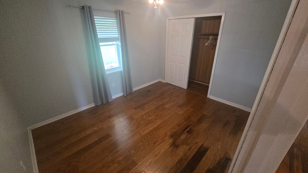 Bedroom 3 - 868 steiner rd