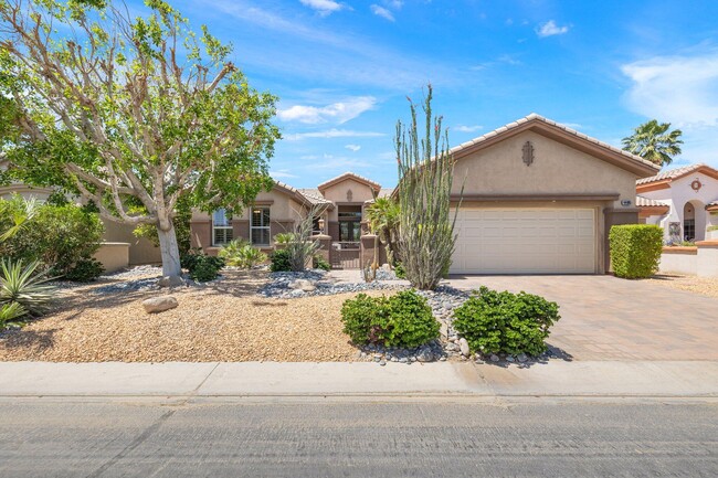 Building Photo - 44085 Royal Troon Dr