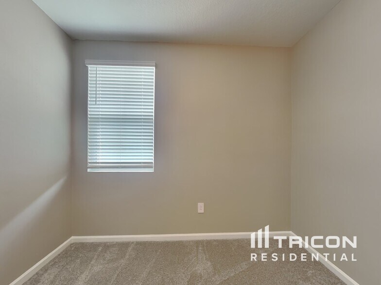 Building Photo - 728 Abita Aly