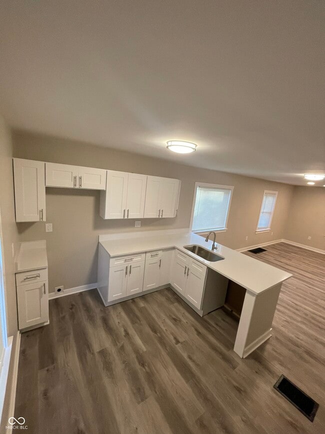 Building Photo - 41 Rosemere Ave