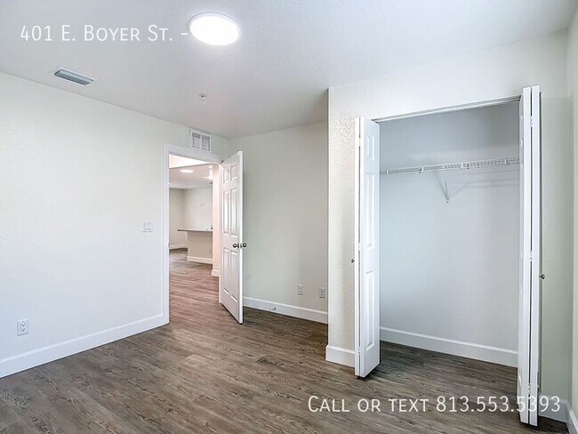 Building Photo - 401 E Boyer St