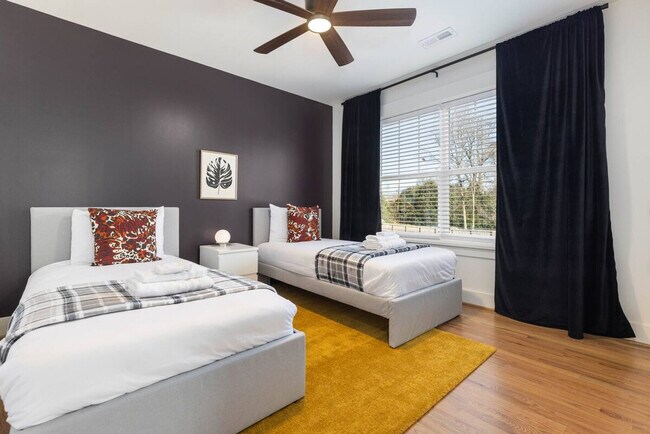 Building Photo - 806 Colorado Ave