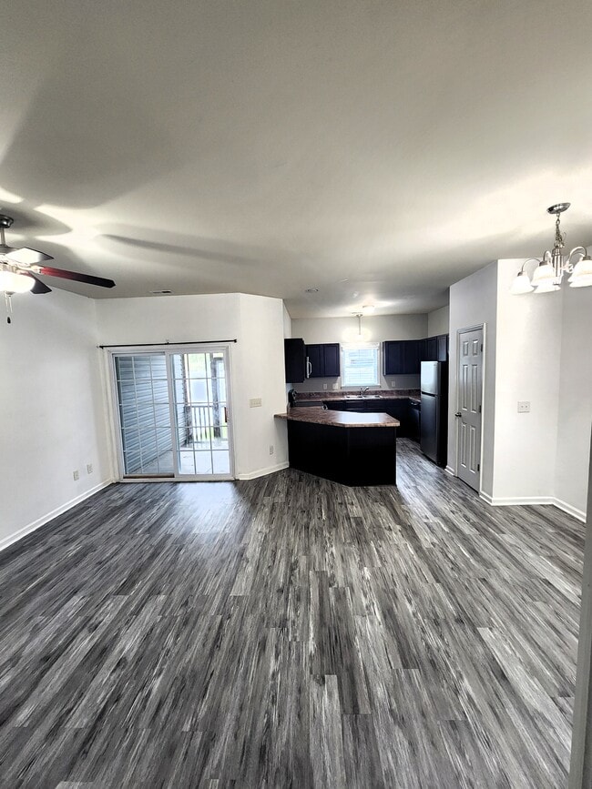 Building Photo - 145 Waterstone Ln