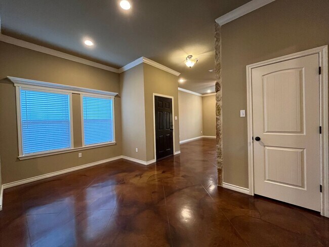 Building Photo - Available Now: 4 Bedroom Single Family Home: Midway ISD:  Move in Special