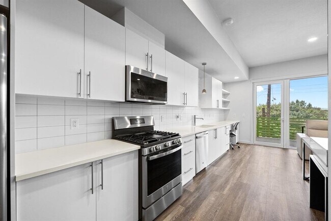 Building Photo - 4004 Banister Ln