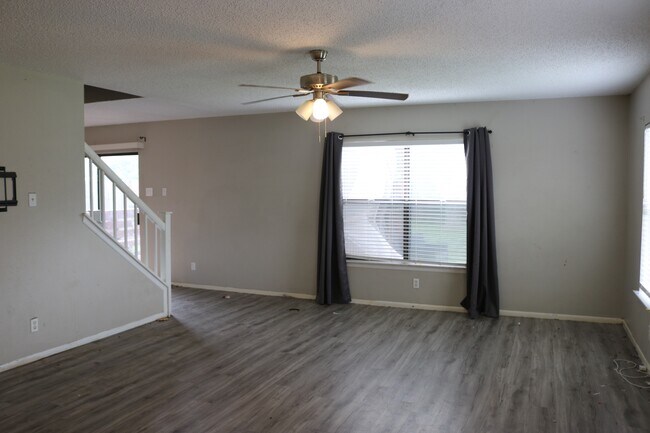 Building Photo - 8211 Misty Cedar Dr