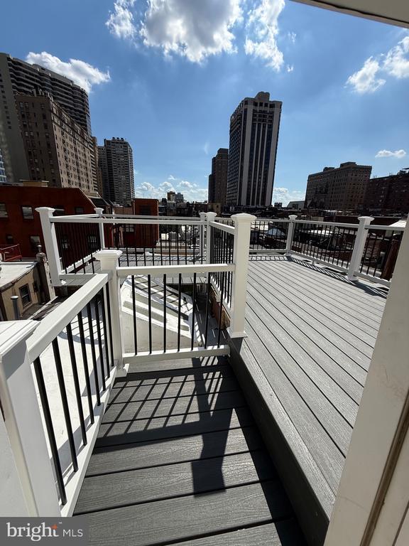 Building Photo - 2008 Chestnut St