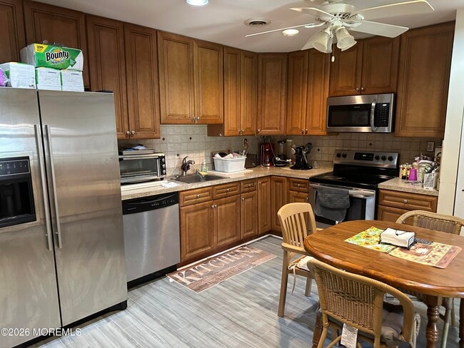 Building Photo - 119 Lowens Strasse