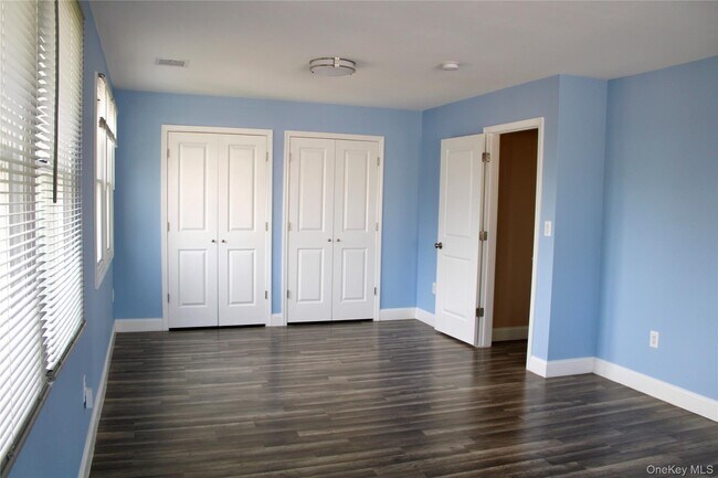 Building Photo - 2 Lafayette Dr