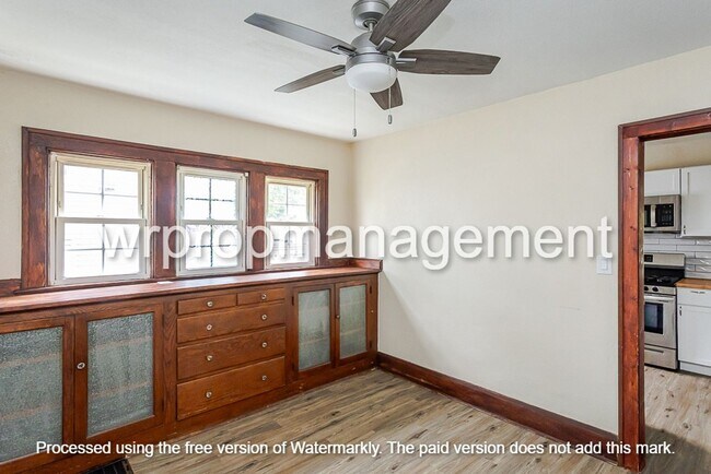 Building Photo - 4 bed 1 bath home in West Toledo