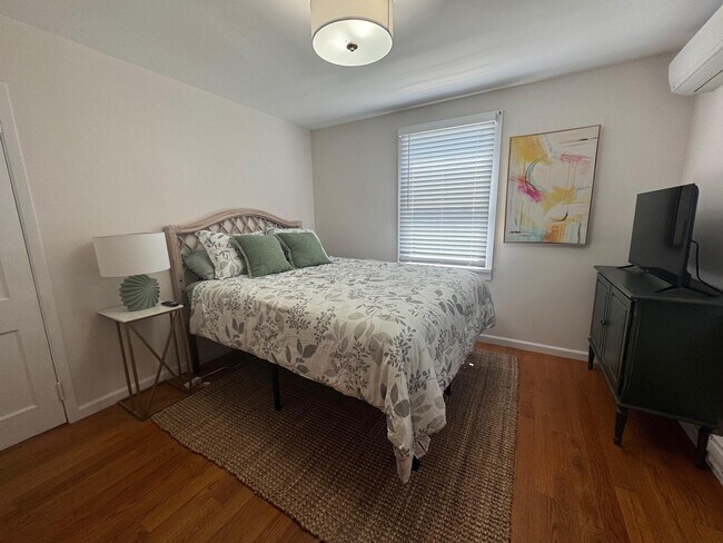 Building Photo - 917 Evergreen Walk