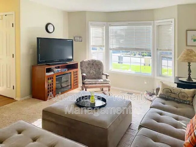 Building Photo - 1622 SW Country Club Pl