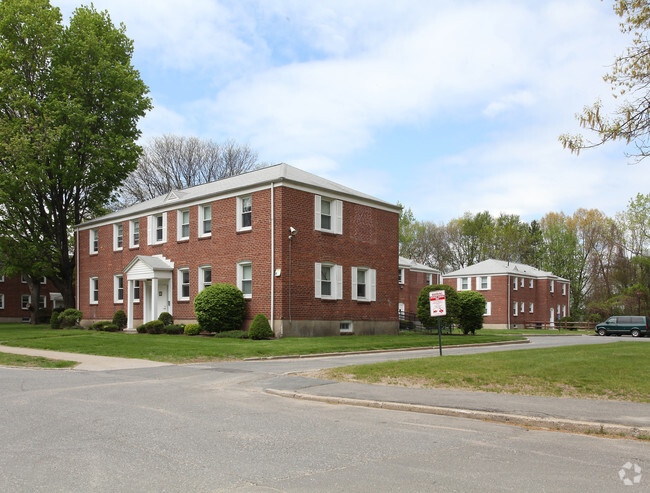 Primary Photo - Bay Meadow Apartments