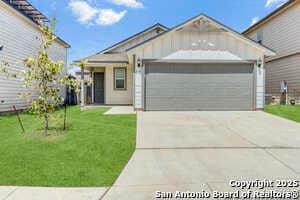 Building Photo - 715 Retama Pass