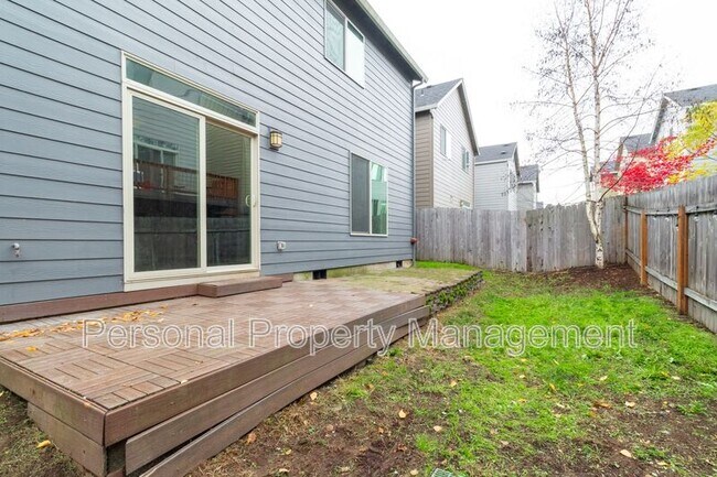 Building Photo - 5912 NE 47th St