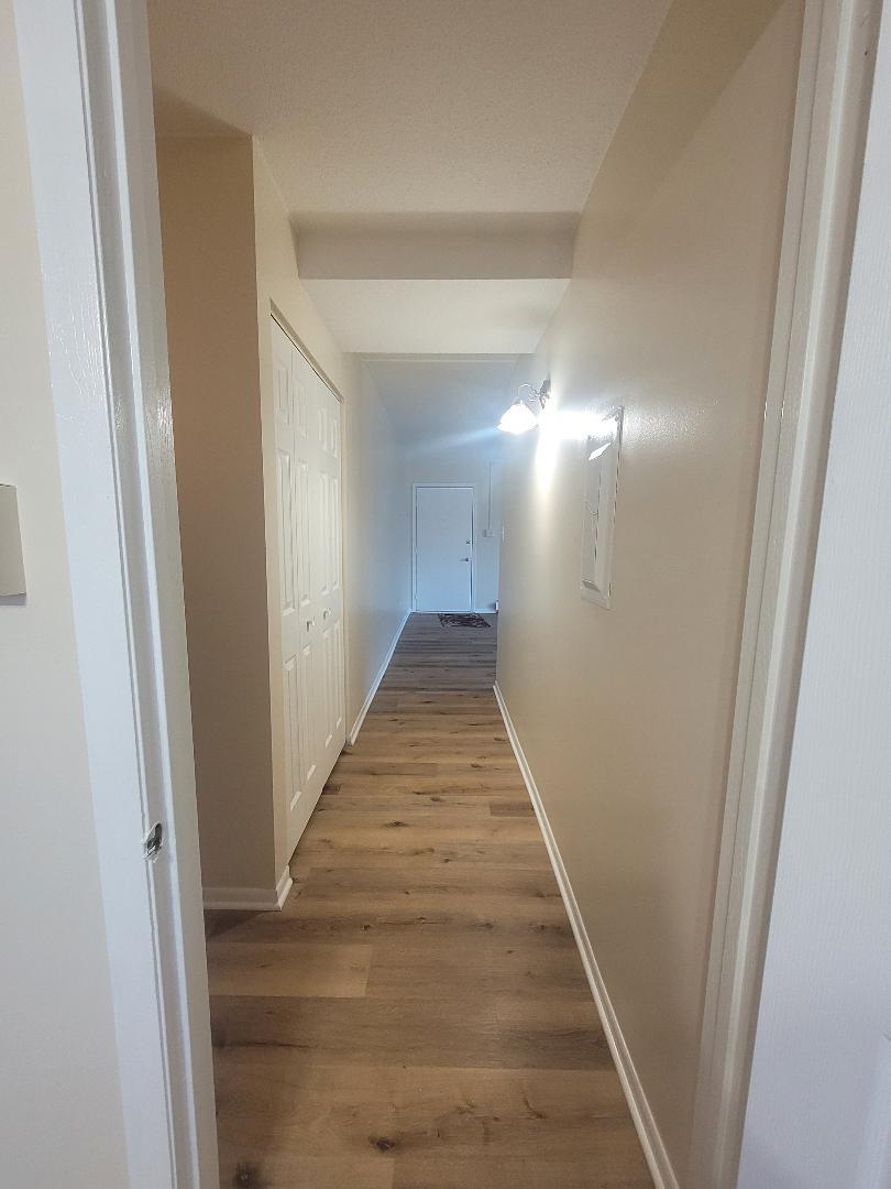 Building Photo - 7335 W 157th St